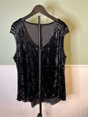 Rock & Republic Black Crushed Velvet  Tank w/Metal Chain Accent. Size XL